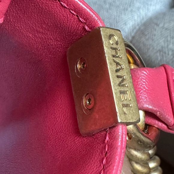 Chanel Old Medium Boy✨PRICE is FIRM✨ - Picture 9 of 16